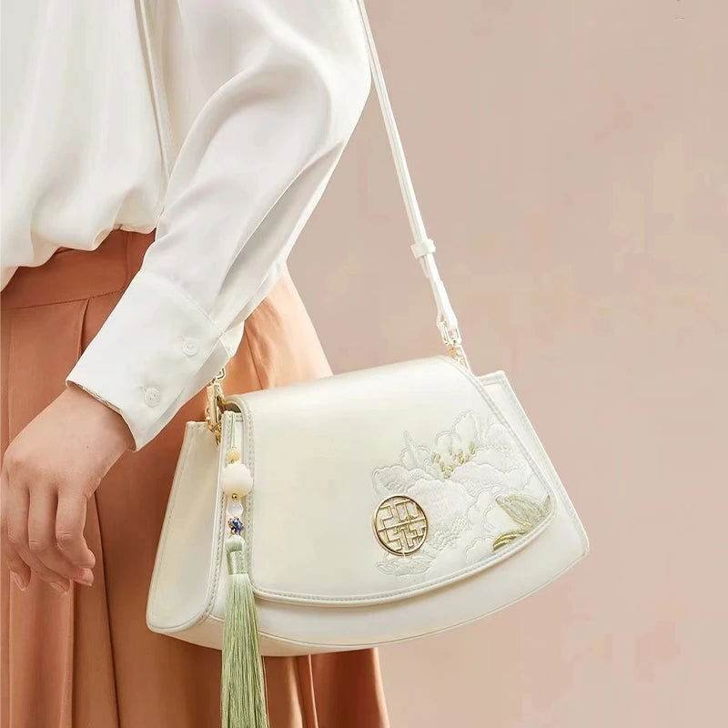 Embroidery Leather Retro White Hibiscus Handbag with Pendant - Image 4