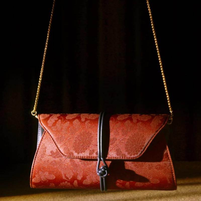 Xiangyunsha Silk Vintage New Chinese-Style Evening Clutch Wallet - Image 11