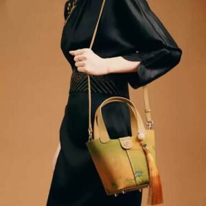 b_Mulberry_Silk_Traditional_Chinese_Painting_Basket_Bag_-_SinoCultural